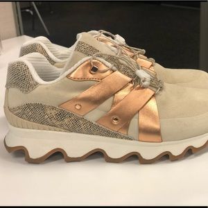 Sorel shoes great condition. Wore once